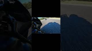 R1 vs GSXR 600