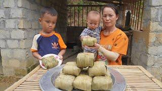 A single mother packs cake to sell ,To earn more money to raise children.