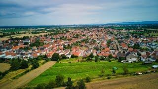 Römerberg Ortsteil Heiligenstein von oben. 4k