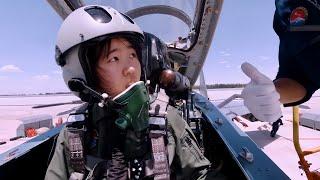 Cool! The first batch of female pilots of the Chinese Air Force's J-11B jets fired live ammunition