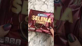 Selena Gomez OREO Cookies!  #shorts #satisfyingvideo #asmr #summeronshorts