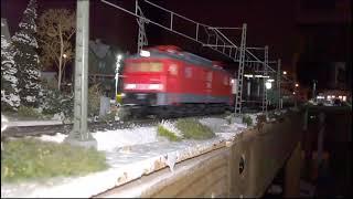 Piko ET21 DB Cargo Polska mit gemischtem Güterzug in H0.