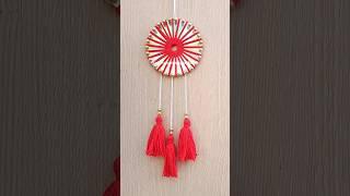 Amazing wall hanging craft ideas/Old CD craft/Woolen wall hanging design/Woolen toran/Reuse ideas