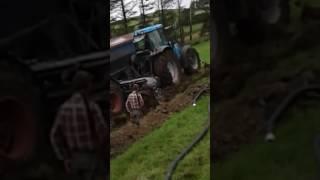 Landini 125 stuck in the mud while filling drains