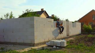 I am building a GUEST HOUSE. High-speed laying of aerated concrete on adhesive foam