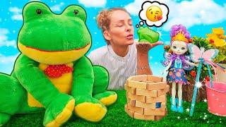 Nicole und Spielzeug. Spielzeug Video für Kinder auf Deutsch. Nicole wird zu einem Frosch