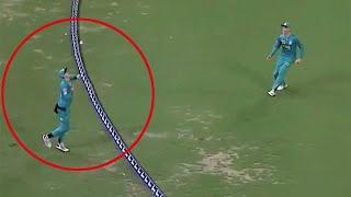 Impossible Boundary Catches in Cricket !!