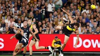 Ollie Hollands going back into the contest  - AFL Round 1 2025 - Carlton @ Richmond