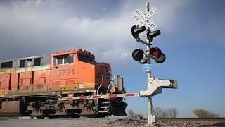 Railroad Crossing | Belknap Creek Rd, Bellevue, TX