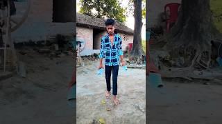 मुर्गी_के_पैर_में_चप्पल_#ytshort#funnycomedy#funnyshort#trendingshort#comedyvideo#realvlogs#giver#