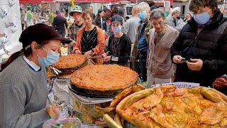 Busy Morning Market in Vietnam - Fresh, Cheap Breakfast - Local Food Heaven