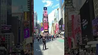 Emiru's first visit to Times Square #nyc #twitch #shorts #clips