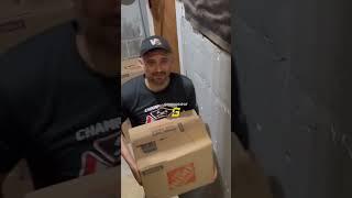 Gary Vee makes $6k at a garage sale! 