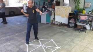 Sifu Lo Man Kam explain Butterfly knive movements in Taipeh 07/2013 / Bad Cham Dao