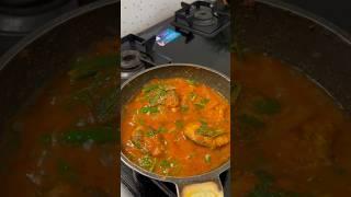 Day 4 of my 30 days Challenge | Aaj banaya spicy & tangy fish curry #shorts #youtubeshorts