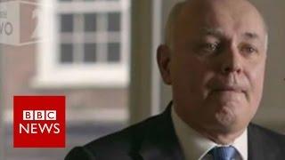 Iain Duncan Smith tearful over single mum - BBC News