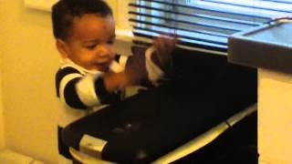 17 month old Baby Emperor give a trash can Drum concert @ Aunt Karen's