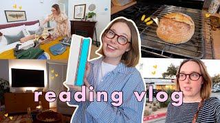 cozy reading vlog: 2 fantastic reads, baking, & relaxing at home!