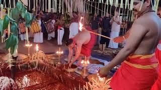 Guruthi Puja at Vazhappully Temple - Desa Guruthi part of Makarapath Maholsavam Part 1