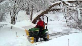 John Deere 2210 with 47" Snowblower