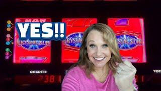 Crystal Star Deluxe with Nudges Progressive Jackpot! Slot Jackpots Galore!