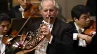 R Strauss Horn Concerto No 1 - 3 Barry Tuckwell 1987