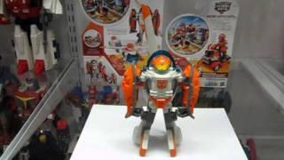 Protoman Reviews: Transformers Rescue Bots Blades the Copter-Bot and Sawyer Storm with Rescue Winch