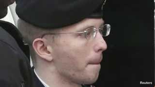 Bradley Manning wants military to pay for surgery