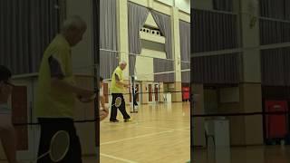 b 90-year-old Grandpa who plays badminton  90세에도 배드민턴치시는 할아버지! #배드민턴#할아버지#90세 #badminton