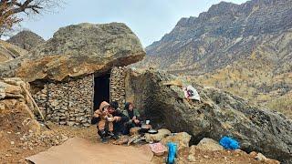 Nomadic Life in the Mountains: Azam and Mahmoud’s Hard Work and a Delicious Lunch ️