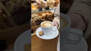 Bio Kaiser Financiers - hausgemacht bei Joseph Brot aus den besten Bio Zutaten  Wien Bio Bäckerei