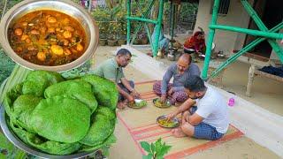 নতুন আলু দিয়ে আলুর দম তার সাথে পালং শাকের লুচি | Dum Aloo |