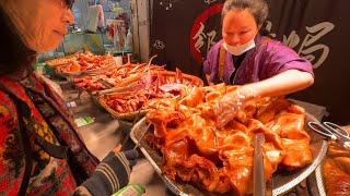 Yunnan Indoor Market, China