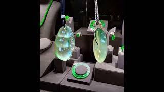 #翡翠手鐲 #翡翠直播 #翡翠 #高端翡翠 订阅鑫钰珠宝，让您在翡翠的道路上不走弯路，做我的粉丝我宠你。