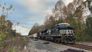 NS AC44C6M 4095 w/ "Thoroughbred" Dash 9 Leads Shuttle T38 on 11/15/24