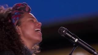 If I Ain't Got You /  Gravity - Alicia Keys ft. John Mayer  (New York Time Square)