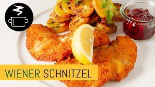 Klassisches Wiener Schnitzel mit Bratkartoffeln