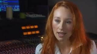 Tori Amos - Looking Inside A Piano (2006 Doc Part I)