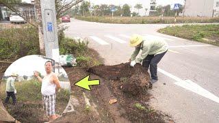 HELP OLD MAN RIDE a bicycle to clean up the SIDEWALKS and SIGNS in the neighborhood.