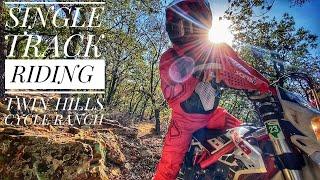 SINGLE TRACK RIDING AT TWIN HILLS,AUSSIE TRAVELS FOLLOWING WHITE HOLLYWOOD #enduro #singletrack