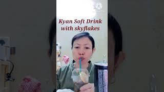 KYAN SOTF DRINK WITH SKYFLAKES #kyansoftdrinkwithskyplakes #hasnajudalim #shorts