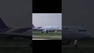 Thai A320 landing #aviation #planespotting #baliairport #shorts