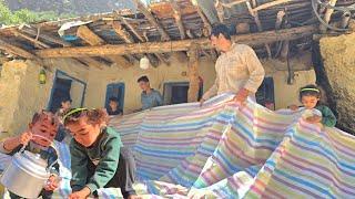 Creativity at the Heart of a Family Breakfast: When the Roof and Plastic Made a New Story