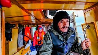 Sturm auf dem Rhein - Bootsanfänger kommen an ihre Grenzen!!