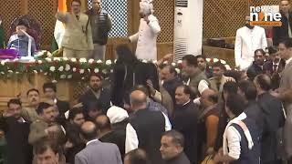 J&K Assembly Resumes After MLA Khurshid Ahmad Sheikh Displays Article 370 Restoration Banner | News9