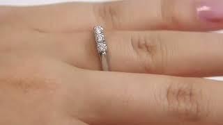 Round Cut Three Stone Engagement Ring MD120