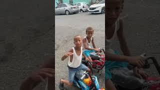 Mini moto eléctrica ️ Los mello hechando carrera ️ #automobile #minibike #niños #moto #motorcycle