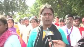 OU JAC Bala Lakshmi gives solidarity to Mahajana Padayatra | Social Justice | Punch to KCR