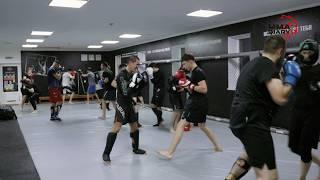 Striking training in MMA