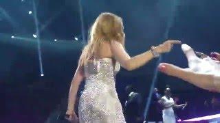 Celine Dion - The Show Must Go On ( Up Close to Celine)